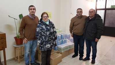 La Junta de Cofradías hace entrega de los alimentos obtenidos con la III Caña Solidaria de la Feria de Albacete